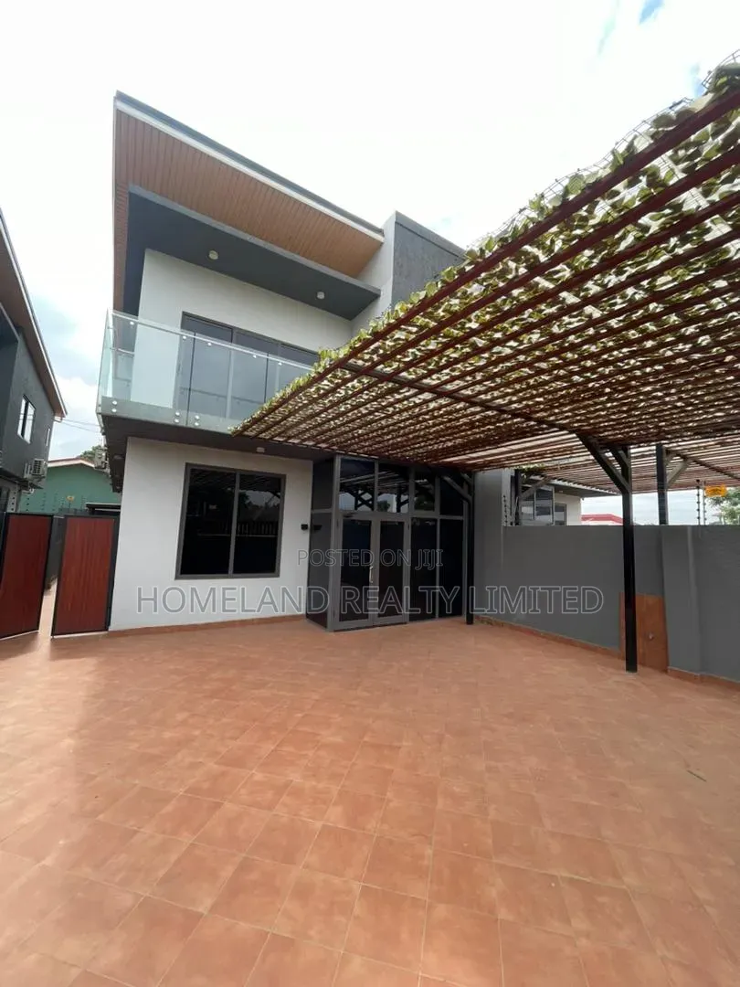 4bdrm Duplex in Westland, Police Station for rent