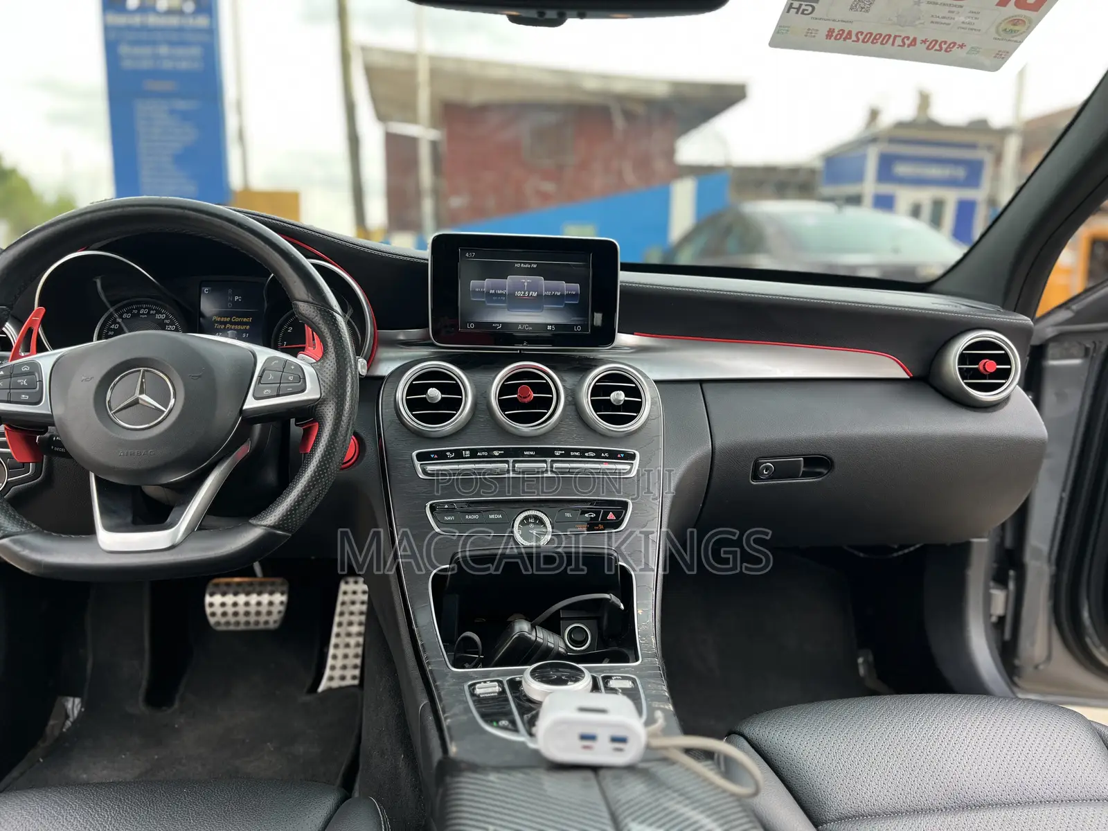 Mercedes-Benz C300 Luxury 4matic Sedan AWD (2.0L 4cyl 7A) 2017 Gray