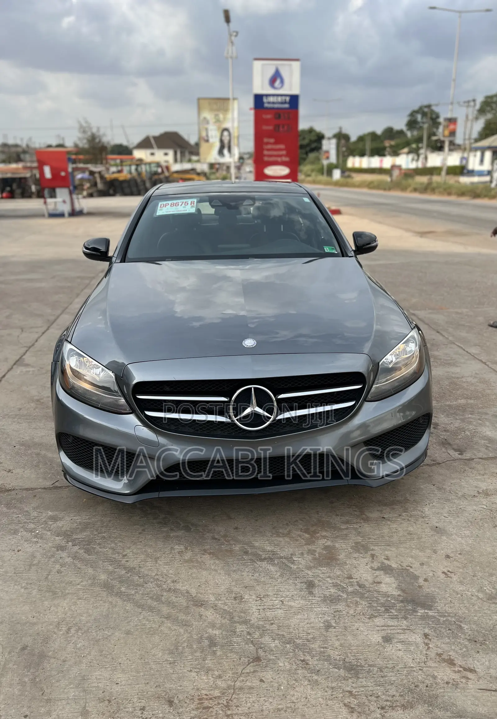 Mercedes-Benz C300 Luxury 4matic Sedan AWD (2.0L 4cyl 7A) 2017 Gray