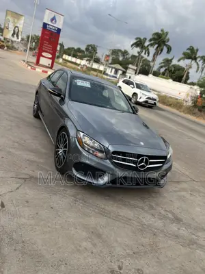 Mercedes-Benz C300 Luxury 4matic Sedan AWD (2.0L 4cyl 7A) 2017 Gray