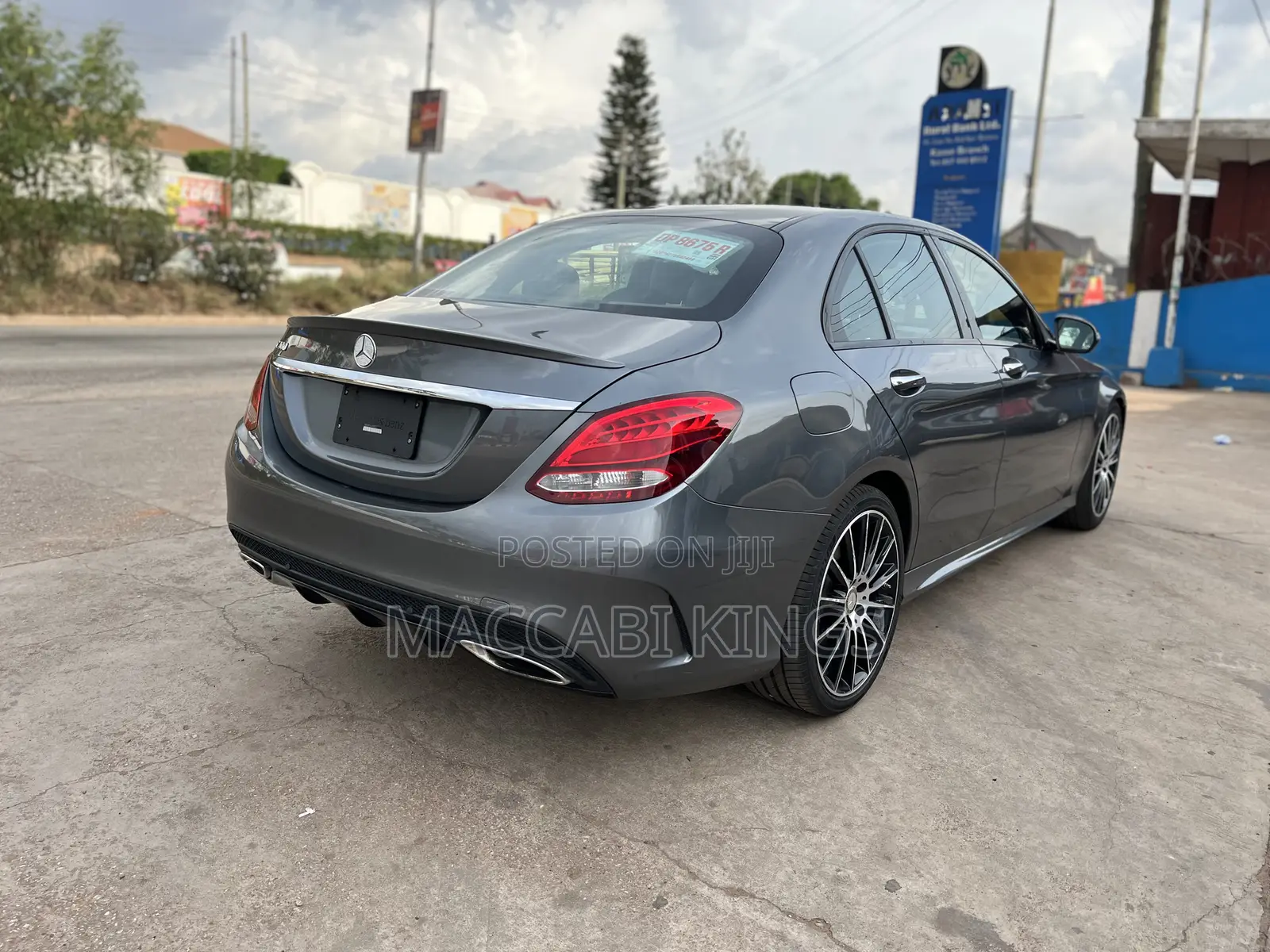 Mercedes-Benz C300 Luxury 4matic Sedan AWD (2.0L 4cyl 7A) 2017 Gray