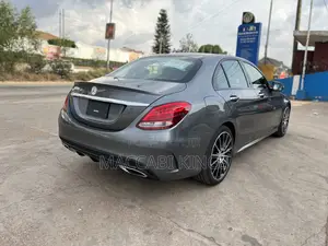 Mercedes-Benz C300 Luxury 4matic Sedan AWD (2.0L 4cyl 7A) 2017 Gray