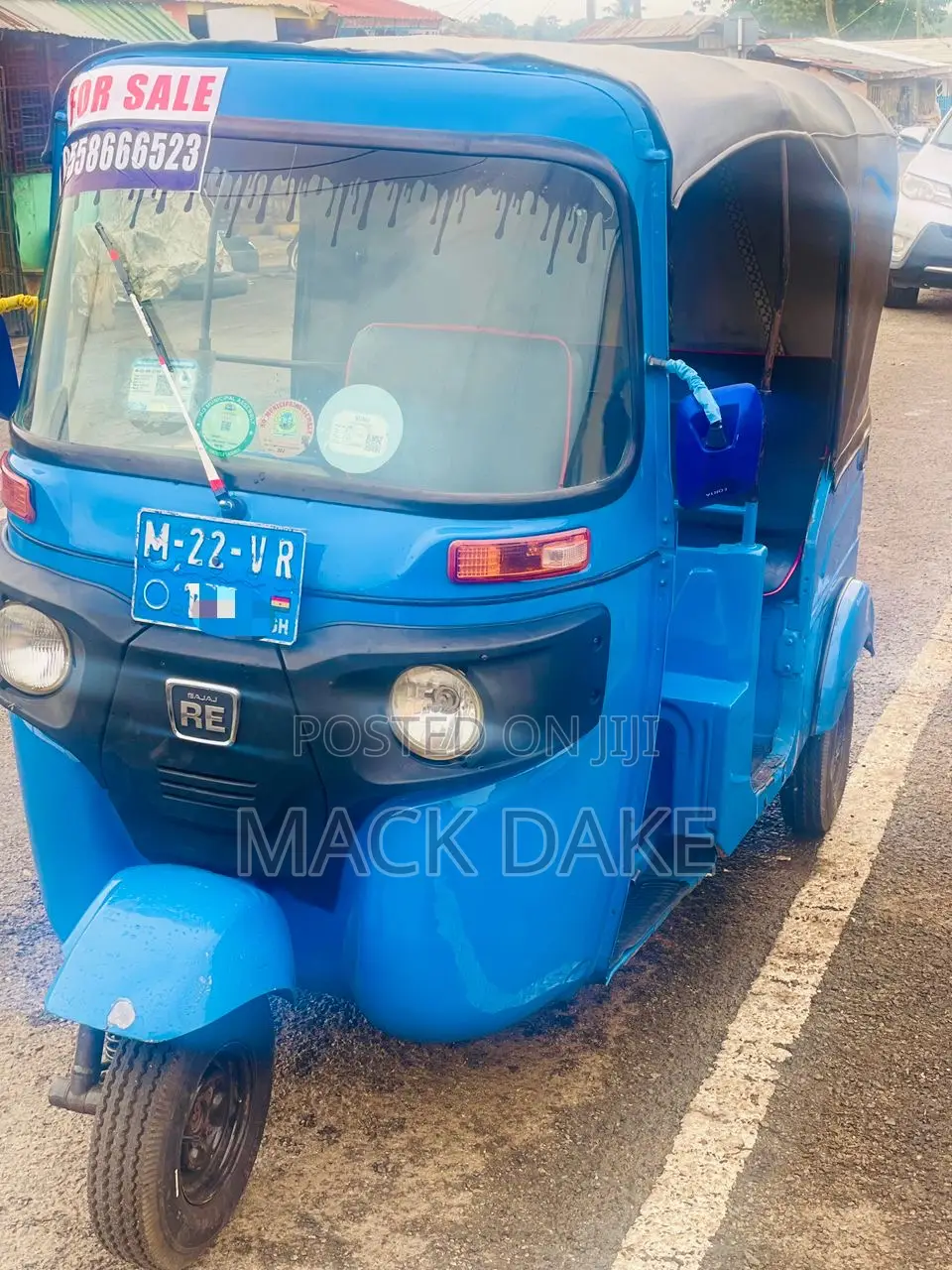 Bajaj Re 2022 Blue