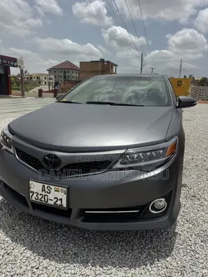 Toyota Camry SE 4dr Sedan (2.5L 4cyl 6A) 2012 Gray