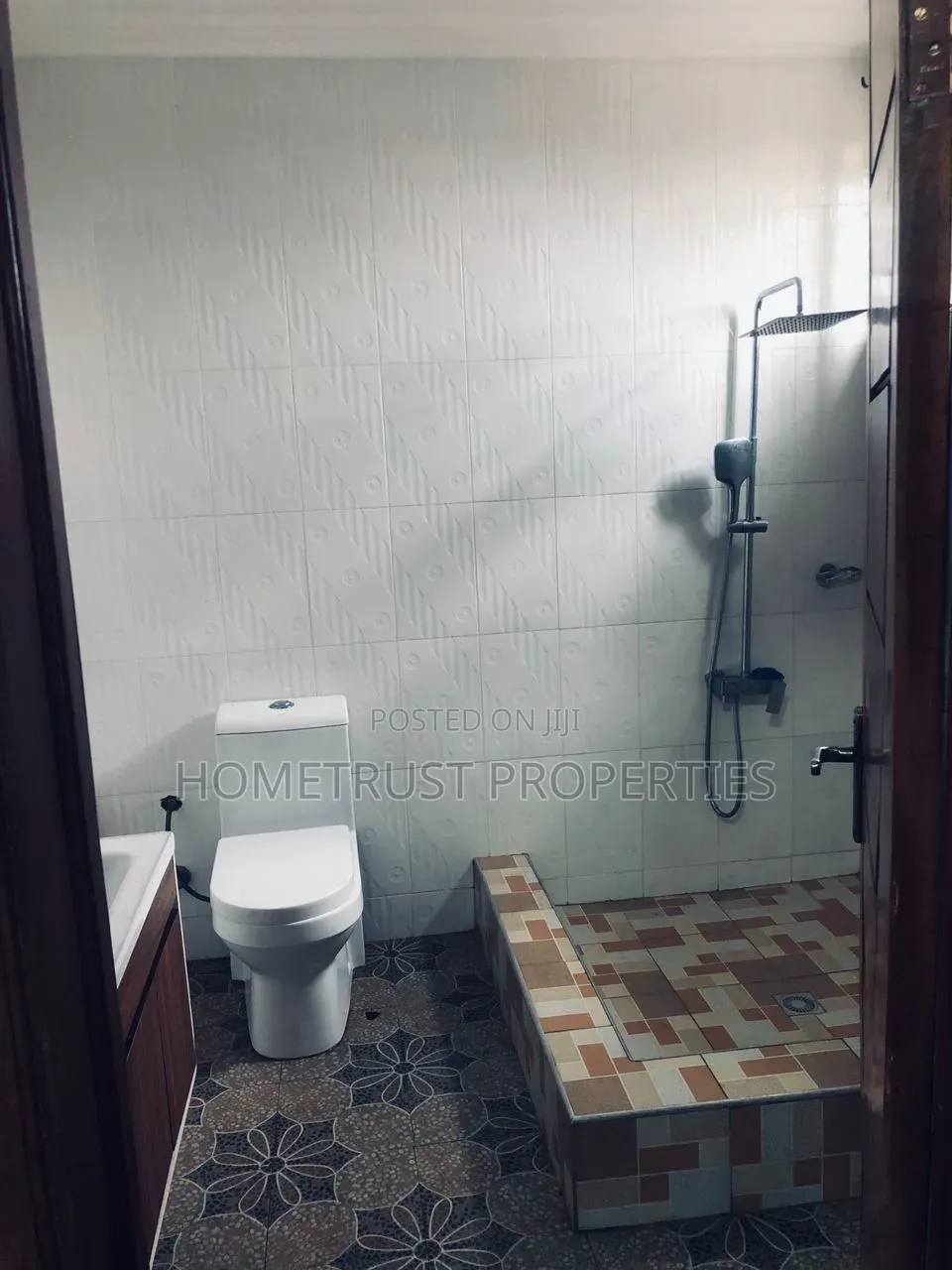 4bdrm Duplex in Lapaz, Nyanmekye for rent