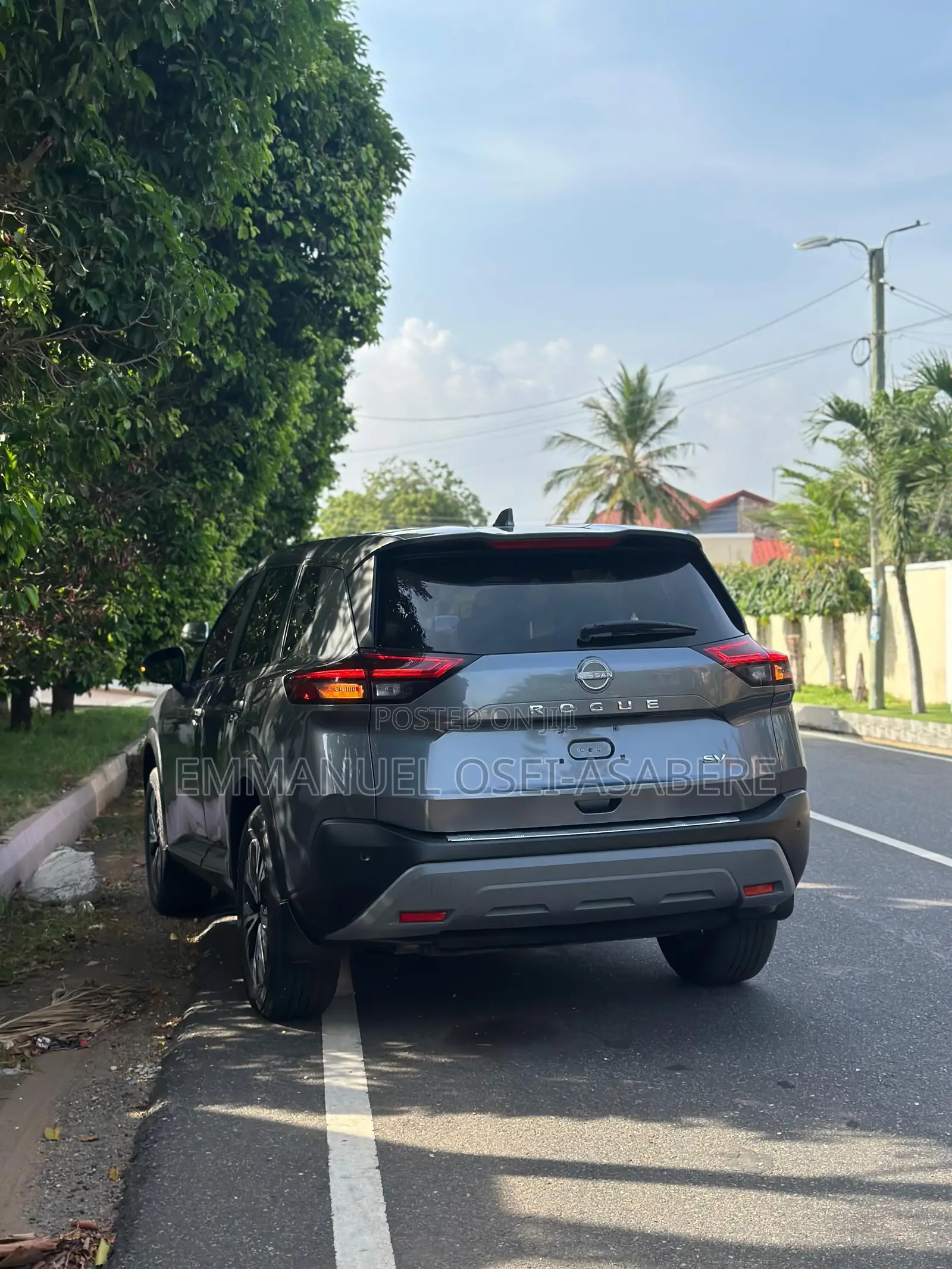 Nissan Rogue SV 2022 Gray