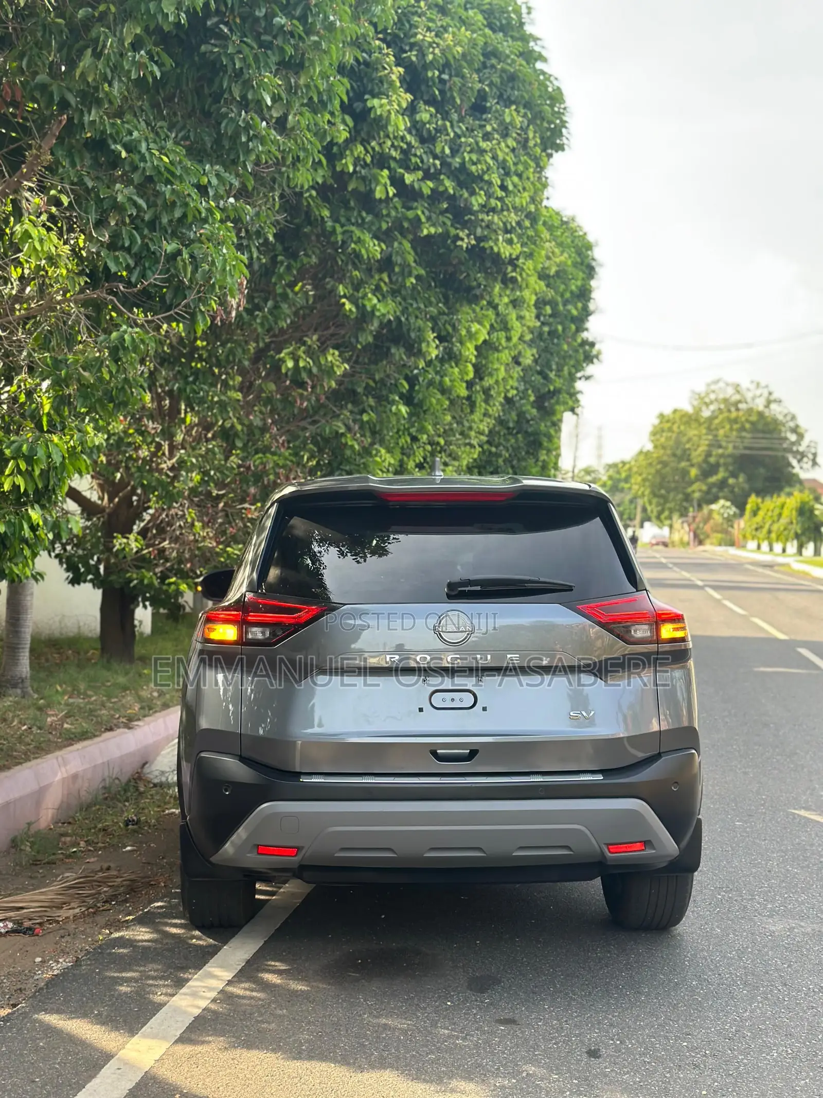 Nissan Rogue SV 2022 Gray