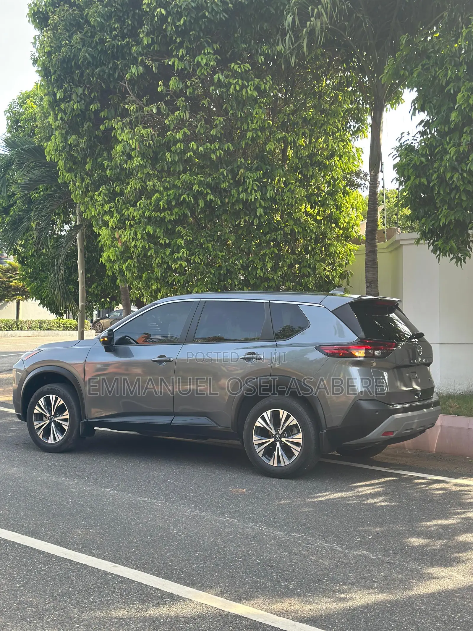 Nissan Rogue SV 2022 Gray
