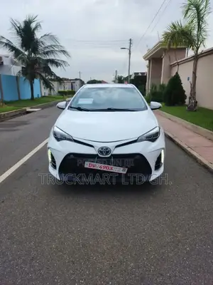 Toyota Corolla XSE 4dr Sedan (1.8L 4cyl CVT) 2017 White