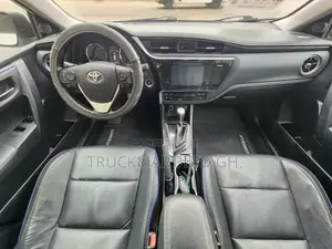 Toyota Corolla XSE 4dr Sedan (1.8L 4cyl CVT) 2017 White