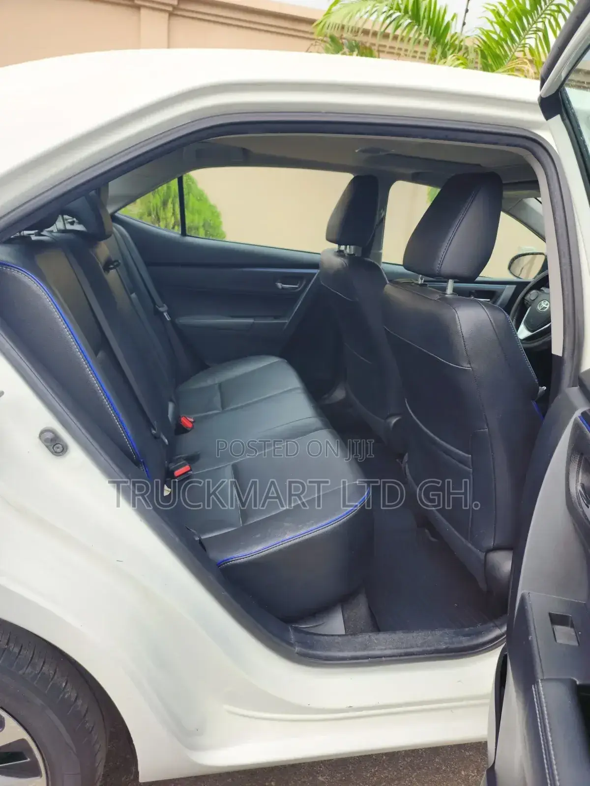 Toyota Corolla XSE 4dr Sedan (1.8L 4cyl CVT) 2017 White