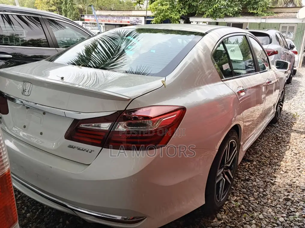 Honda Accord 2017 White