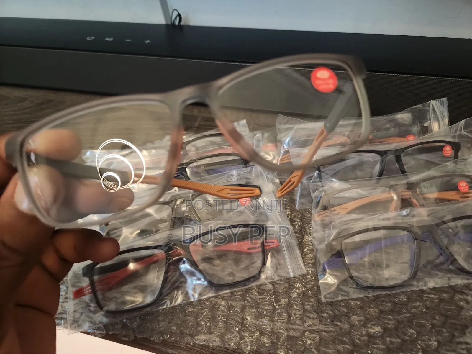 Quality Spectacle  (Unisex)