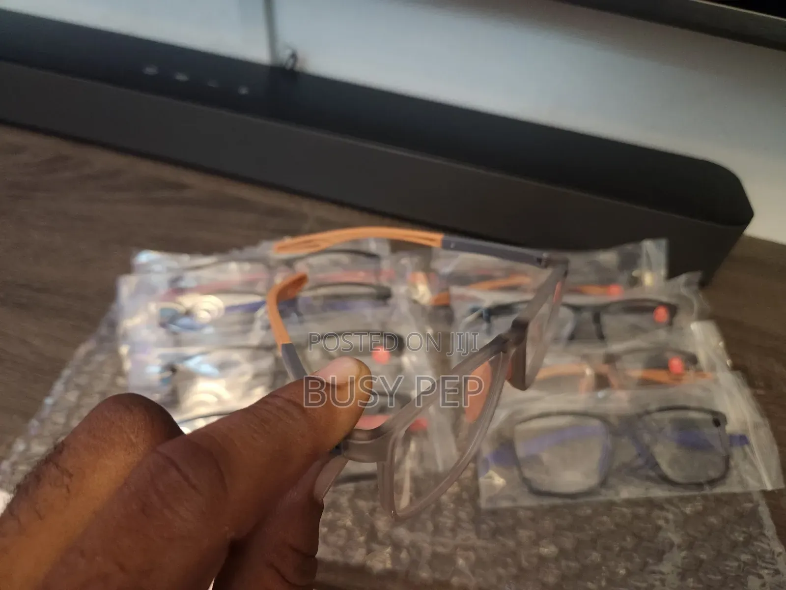 Quality Spectacle  (Unisex)