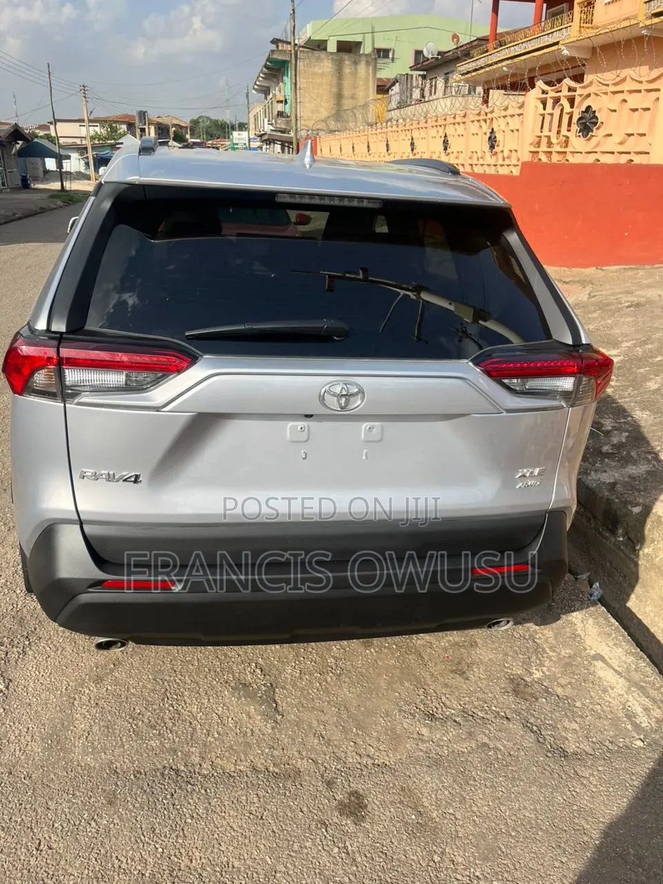 Toyota RAV4 XLE 2022 Gray