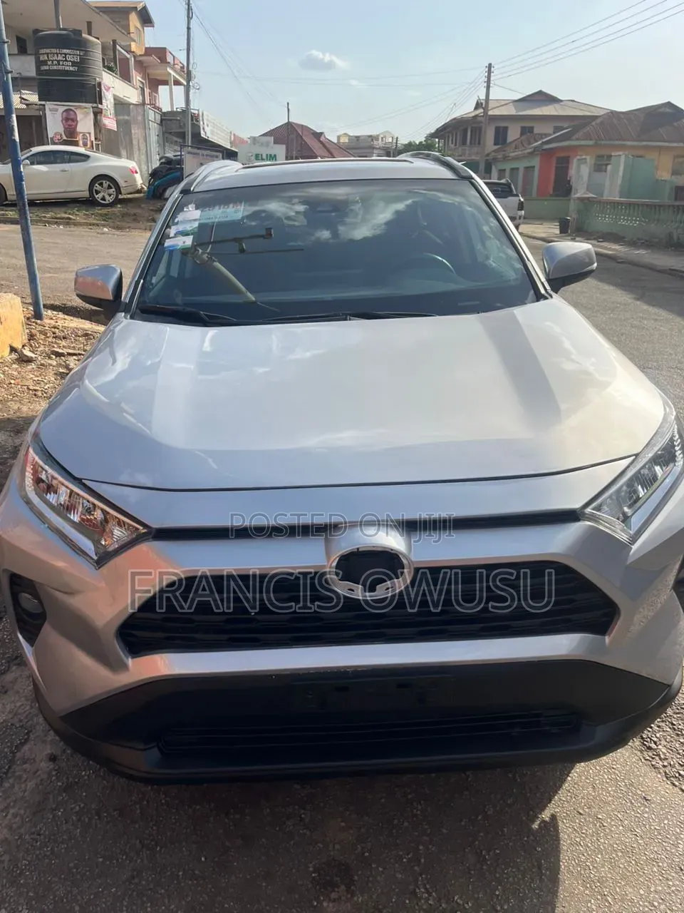 Toyota RAV4 XLE 2022 Gray