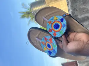 Success Crown Footwear