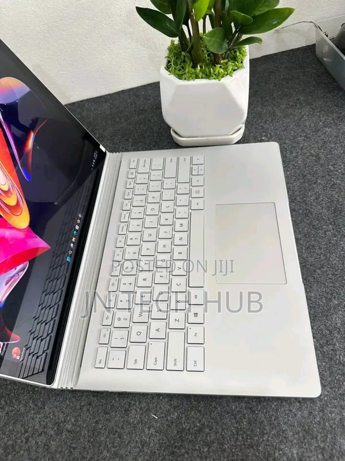 New Laptop Microsoft Surface Book 3 16GB Intel Core i7 SSD 512GB