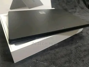 New Microsoft Surface Pro 5 8GB Intel Core i5 SSHD (Hybrid) 256GB