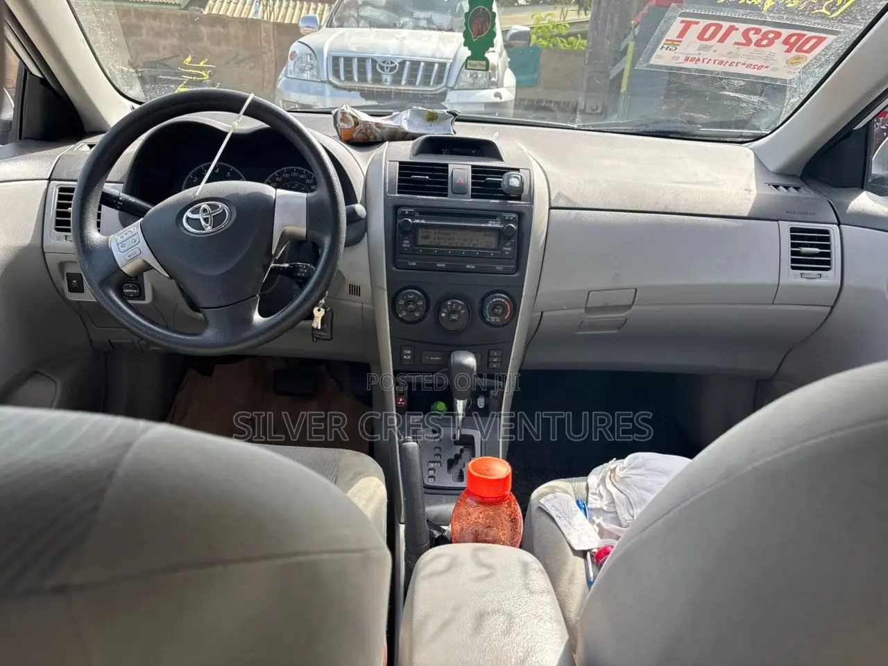 Toyota Corolla LE Special Edition 4dr Sedan (1.8L 4cyl 4A) 2013 White