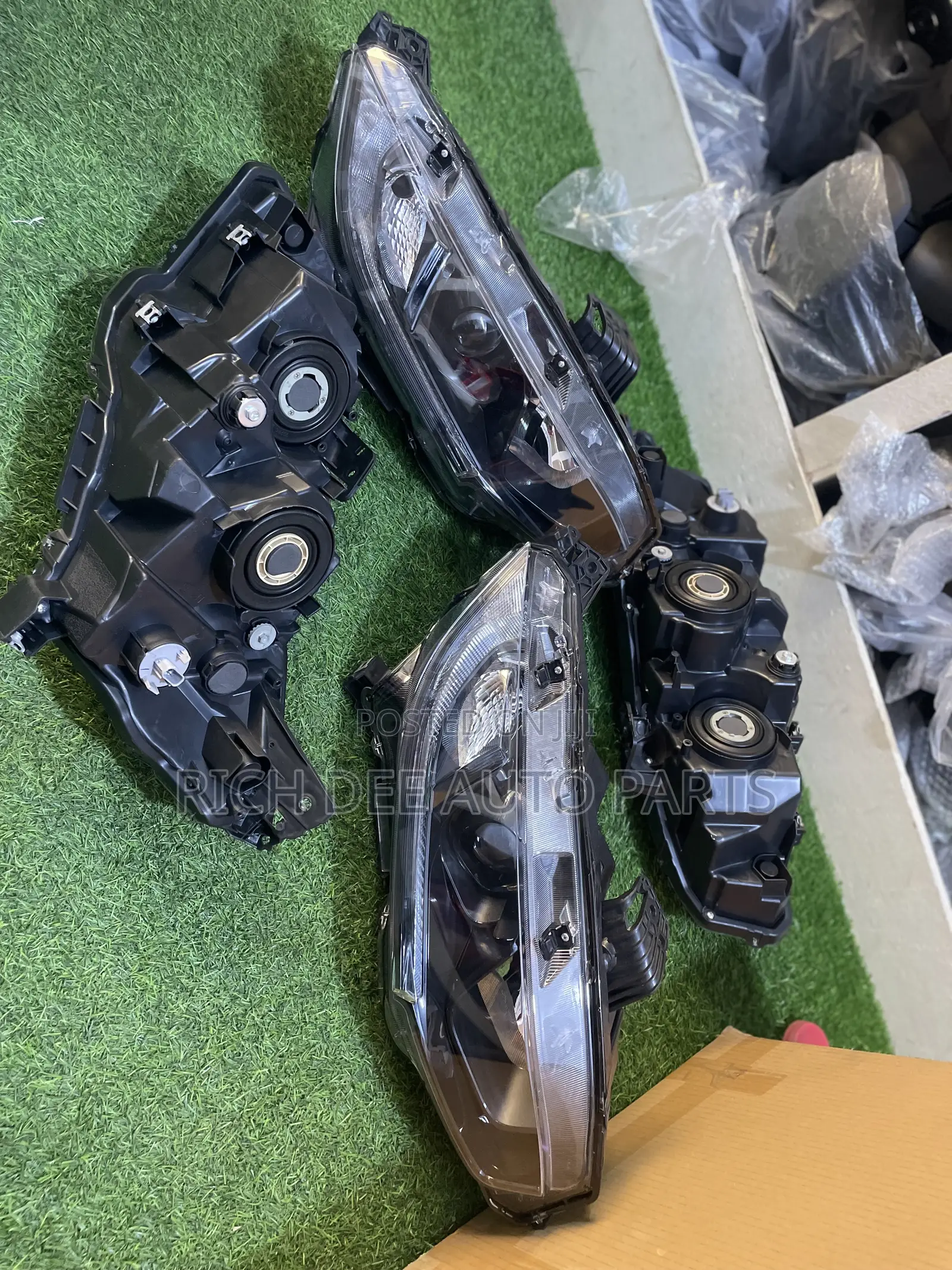 Honda Civic 19 Headlight Black Housing 2016, 2017, 2018, 2019, 2020
