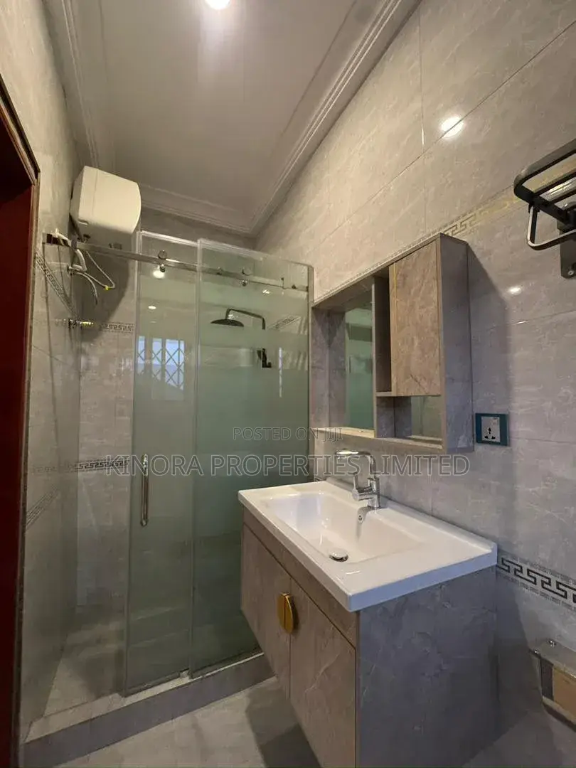 5bdrm Duplex in West Trassaco, Accra Metropolitan for rent