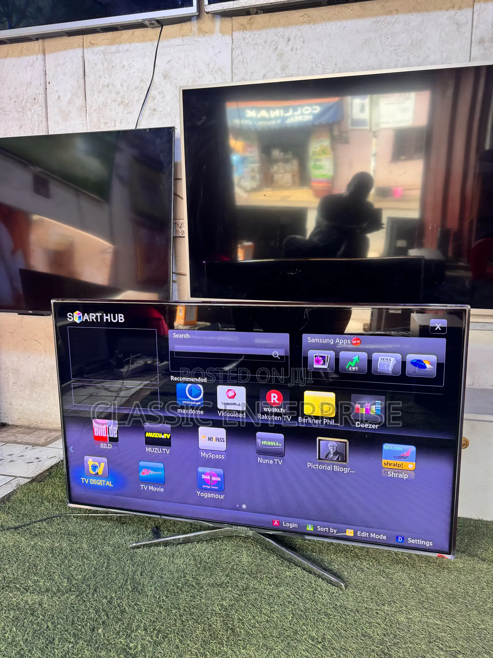 Samsung 48 Inches Smart Digital Satellite Led Tv Over 300 Free Chanls