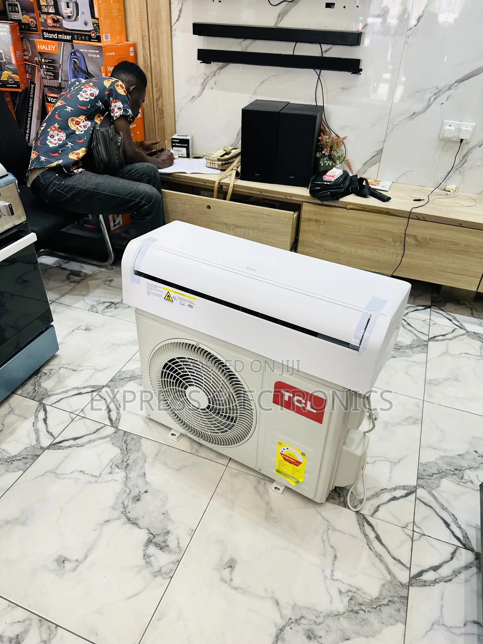 Silent  Worker Split R410 Gas 1.5hp TCL