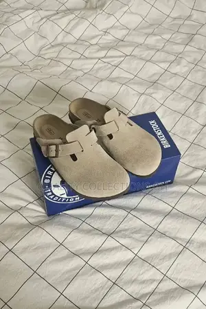 Boston Birkenstock Suede Soft Bed Taupe