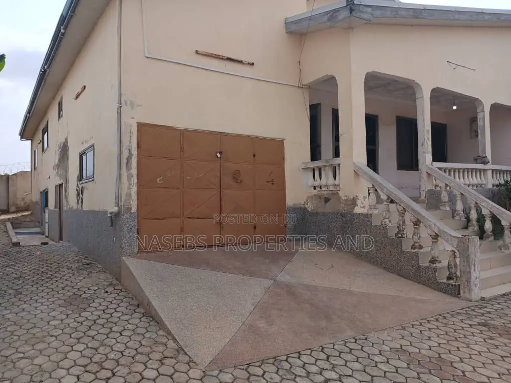 5bdrm House in Gbawe for sale