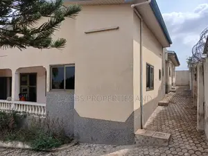 5bdrm House in Gbawe for sale