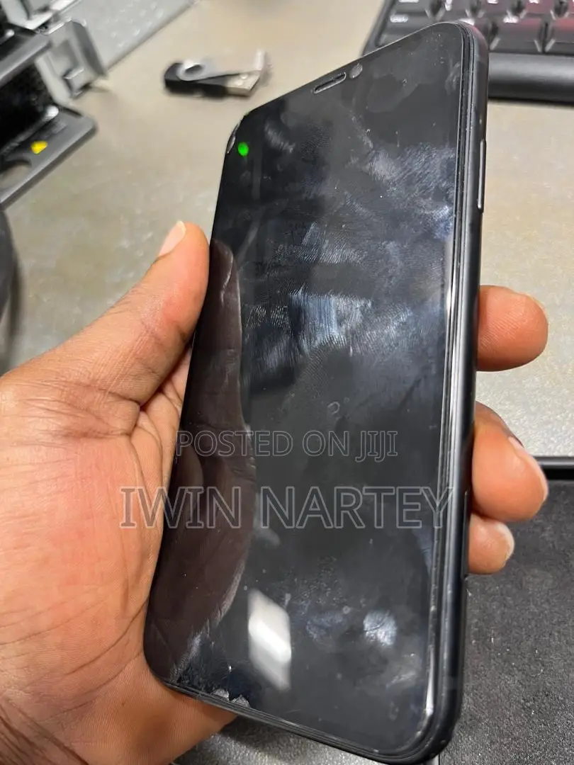 Apple XR 128 GB Gray