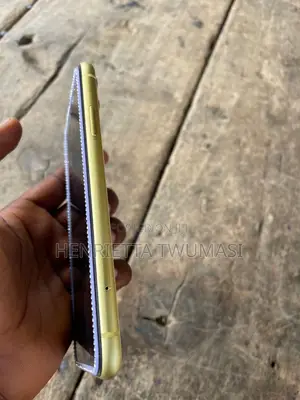 Apple iPhone 11 64 GB Yellow