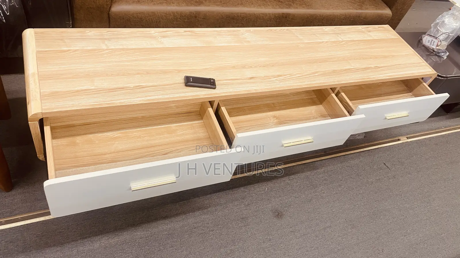 Foreign Wood Tv Stand ( Ds-18)