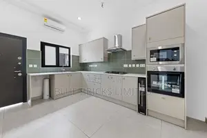 3bdrm House in Adenta, Barrier for sale