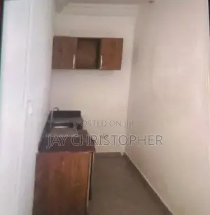Studio Apartment in Single Room Self, Pentecost for rent
