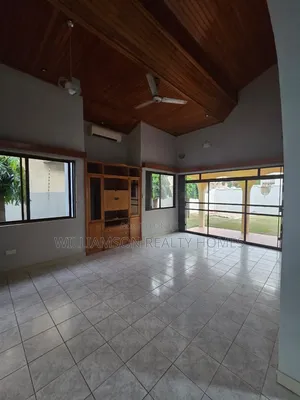 4bdrm House in Community 18 Area, Spintex for rent