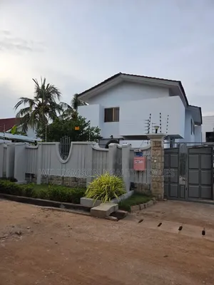 4bdrm House in Community 18 Area, Spintex for rent