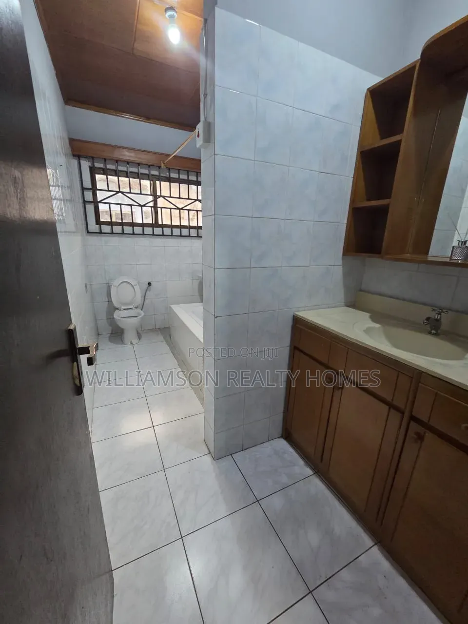 4bdrm House in Community 18 Area, Spintex for rent