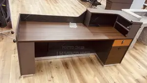 Executive Front Desk (La-660-20)