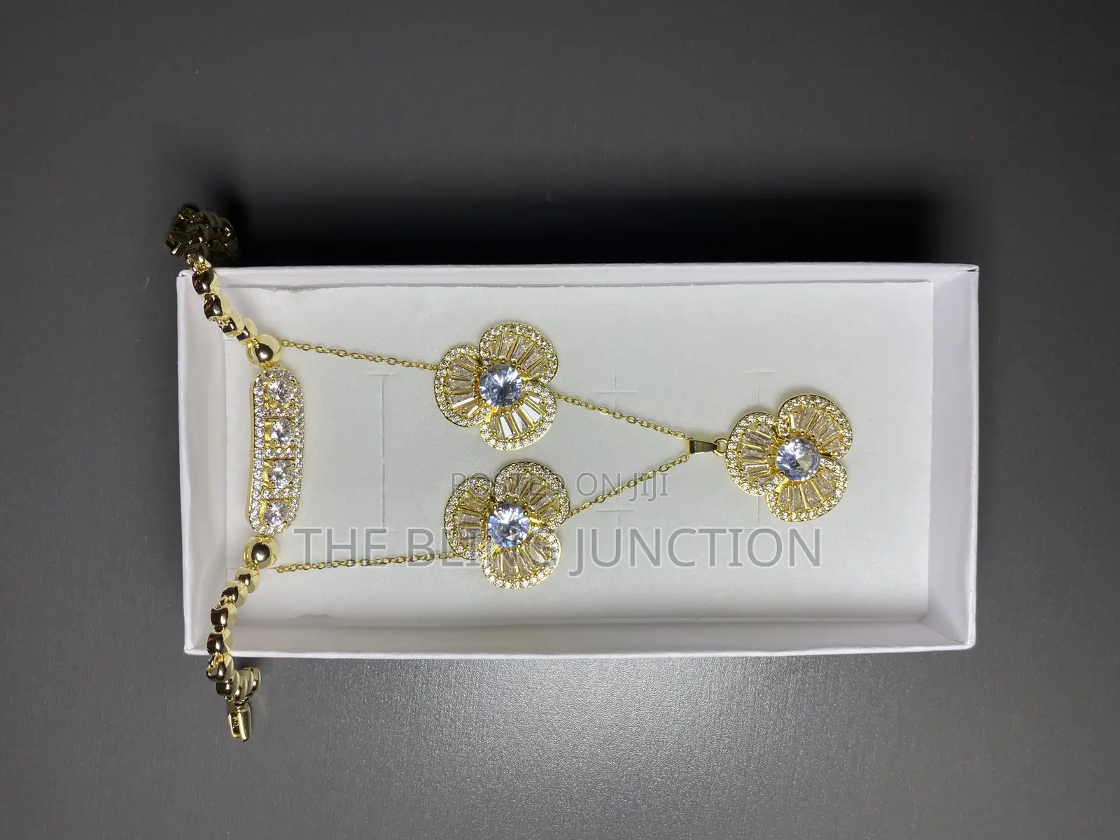 Gold Jewelry Set