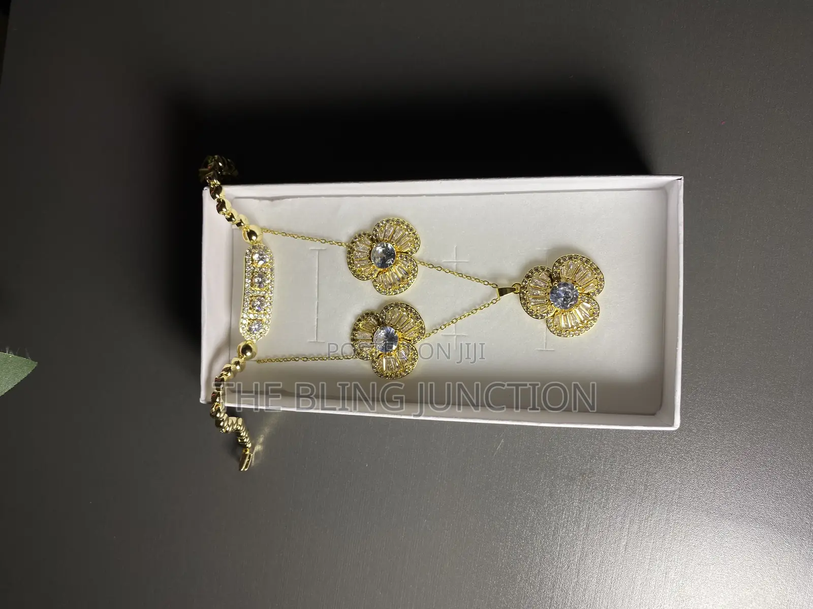 Gold Jewelry Set