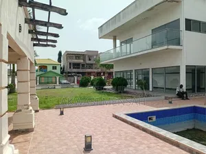 5bdrm House in Grow Hotel  Area, North Legon for sale