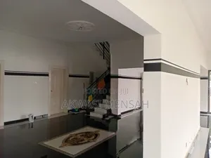 5bdrm House in Grow Hotel  Area, North Legon for sale