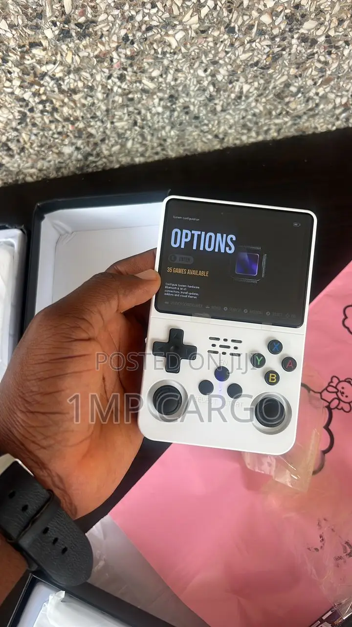 R36s Handheld Console