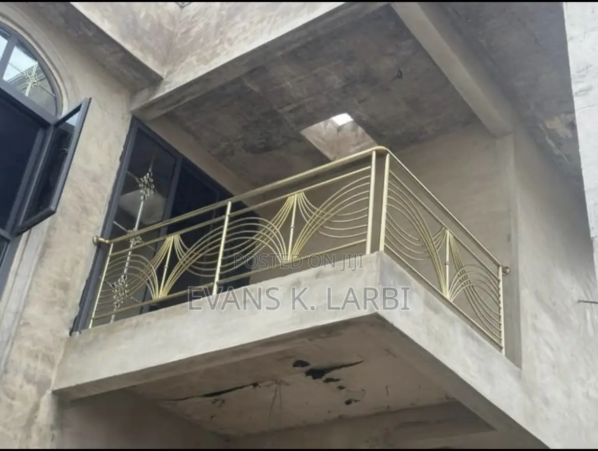 Rocky Stainless Steel And Glass Balustrade