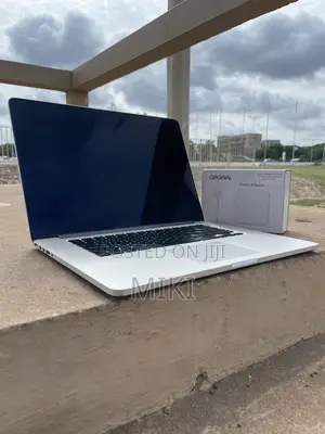 Laptop Apple MacBook Pro 2015 16GB Intel Core i7 SSD 512GB