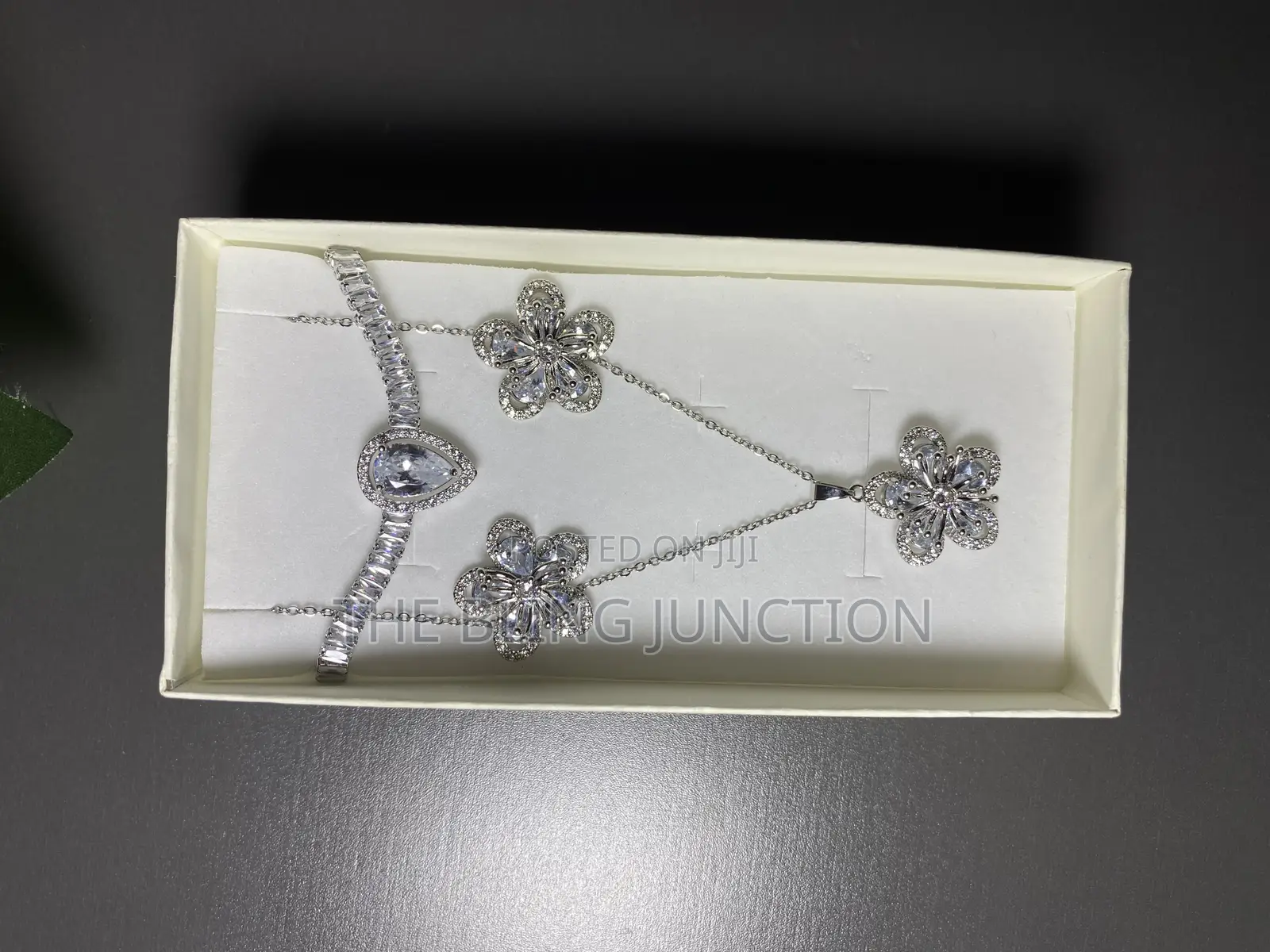 Silver Jewelry Set