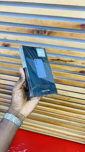 New Samsung Galaxy S24 256 GB