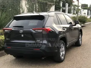 Toyota RAV4 Hybrid XLE AWD 2025 Gray